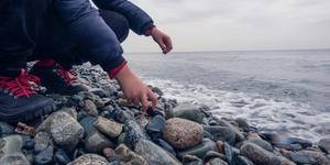 Bułgarski chłopiec znalazł na plaży ikonę. Przypłynęła od strony Ukrainy i przedstawia Zmartwychwstanie!