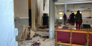 Attentato in chiesa in Nigeria: 21  morti. Sospetti sui Fulani (FOTO)