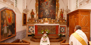What is a Catholic adoration chapel?