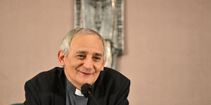 Mgr Zuppi : l’art d’être le fil de la robe de l’Église