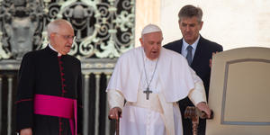 Papa Francisco: Descartar a los ancianos es traicionar a la humanidad