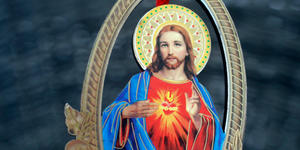 Short consecration to the Sacred Heart of Jesus