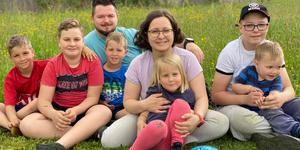 Mama in oče šestih otrok: “Otrokom jasno poveva, da sva tudi midva pomembna”