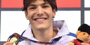 Plavanje je bilo zanj oblika terapije, danes je dobitnik zlate medalje