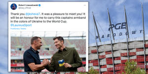 „To będzie dla mnie zaszczyt”. Robert Lewandowski zabierze opaskę Ukrainy na mundial w Katarze