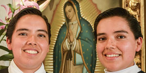 Estas gemelas son monjas en territorio del narco en México
