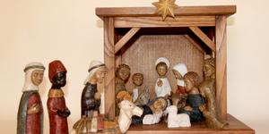Nuns craft traditional crèches, following Jesus the carpenter
