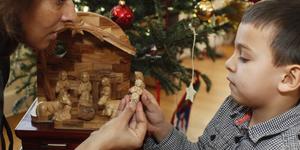 Maintenant ou le 2 février ? Quand retirer sa crèche de Noël