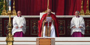 «Padre, en tus manos encomendamos el espíritu de Benedicto XVI» 