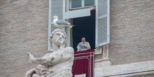Pope announces ecumenical prayer vigil for synod