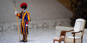 ¿Quién mantiene el Vaticano en funcionamiento cuando el Papa Francisco no está?