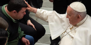 Video del Papa: Papa Francisco pide abrazar la inclusión