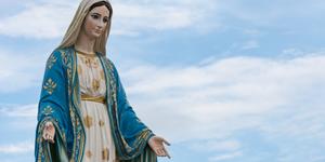Quel est le lien entre le 1er mai et la Vierge Marie ?