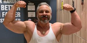 Artur, o padre musculoso de corpo e alma
