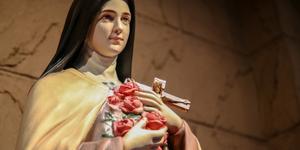 Revelando o amor de Santa Teresinha através da música