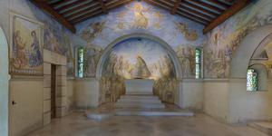 Exquisite murals of chapel in France, painted by Japanese convert