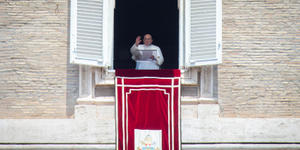 Papa pede aos religiosos que “corram como loucos”