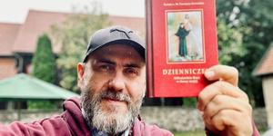 „Bombarduję ich kwestią miłosierdzia”. Kapelan więzienny prowadzi wyjątkową zbiórkę