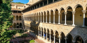 The Monastery of Pedralbes: A medieval urban cloister