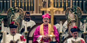 Mons. Pizzaballa se declara dispuesto a cambiar su vida por la de los rehenes