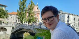Mladenič, ki ne skriva svoje vere: “Če se zavedaš, da te On najprej ljubi, ne potrebuješ toliko zunanje potrditve”