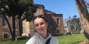 “Biti veren je težko, še posebej kot najstnik v tem sodobnem svetu”