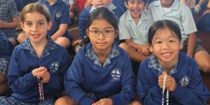A million children around the world prayed the Rosary for peace