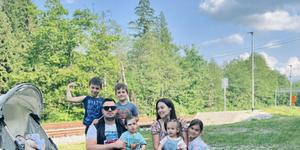 Mama šestih otrok: “Otroci iz velike družine postanejo prej samostojni”