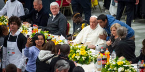 O almoço do Papa com os pobres (EM IMAGENS)