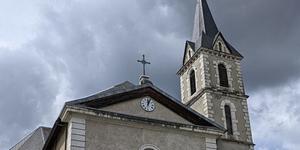 L’incroyable don de deux sœurs pour sauver l’église de leur village