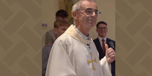 Irish priest gives newlyweds the perfect start to married life