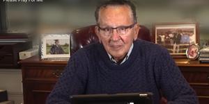 Judge Frank Caprio asks for prayers and gets special blessing