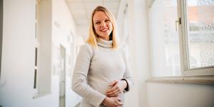 Marija in vsi njeni materinski pogledi z oltarja