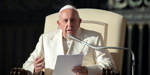 Ce qui fait que la diplomatie vaticane ne ressemble à aucune autre