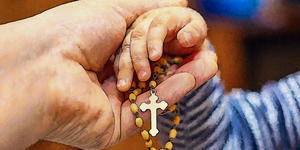 Want to help your kids pray the rosary? Try these 4 aids