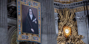 Al canonizar a Mama Antula, el Papa invita a curarse de «la lepra del alma»