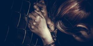 Kiedy przyjęła chrzest, sąsiadki ją pobiły. Prześladowania chrześcijanek poza statystykami