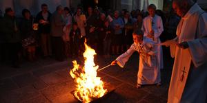 Seis razones para quedarte en tu parroquia en Semana Santa