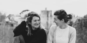 Geneviève et Alix (Caladia): “Seul Dieu nous permet de resplendir”