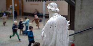 2025, l’Enseignement catholique assiégé