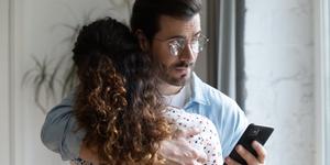 Las micro infidelidades y el gran impacto en tu relación