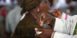 Why the highlight of every Mass should be Holy Communion