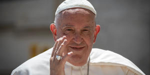 Pope says he “really wants” to go to China one day