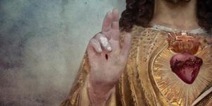 3 sacramentales para aumentar la devoción al Sagrado Corazón