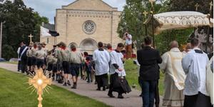 Photos: Eucharistic Pilgrimage passes through rural Wisconsin