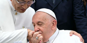Pope blesses ‘tunnel of friendship’ that literally links Jakarta mosque, cathedral