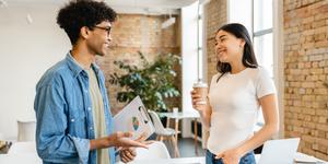 Un estudio comprueba que la bondad resalta la belleza