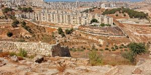 Palestine Christians do what they can to stay in Holy Land