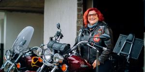 Abuela de 74 años en moto: “Nunca es tarde para nuevas aventuras”