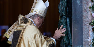 Holy Door opened at pope’s cathedral, St. John Lateran
